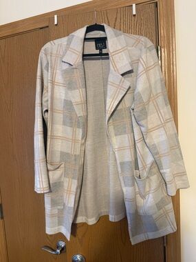 BBJ Women's Light Gray & Beige Plaid Open-Front Blazer